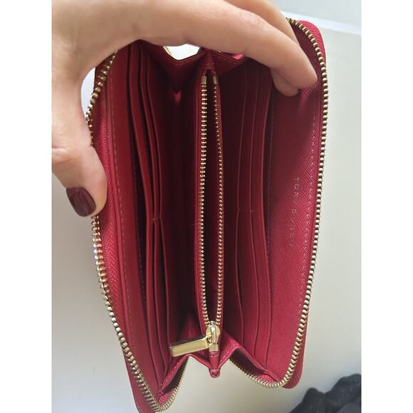 Auth Tory Burch York Long Leather Wallet in Red with Gold - Picture 9 of 9
